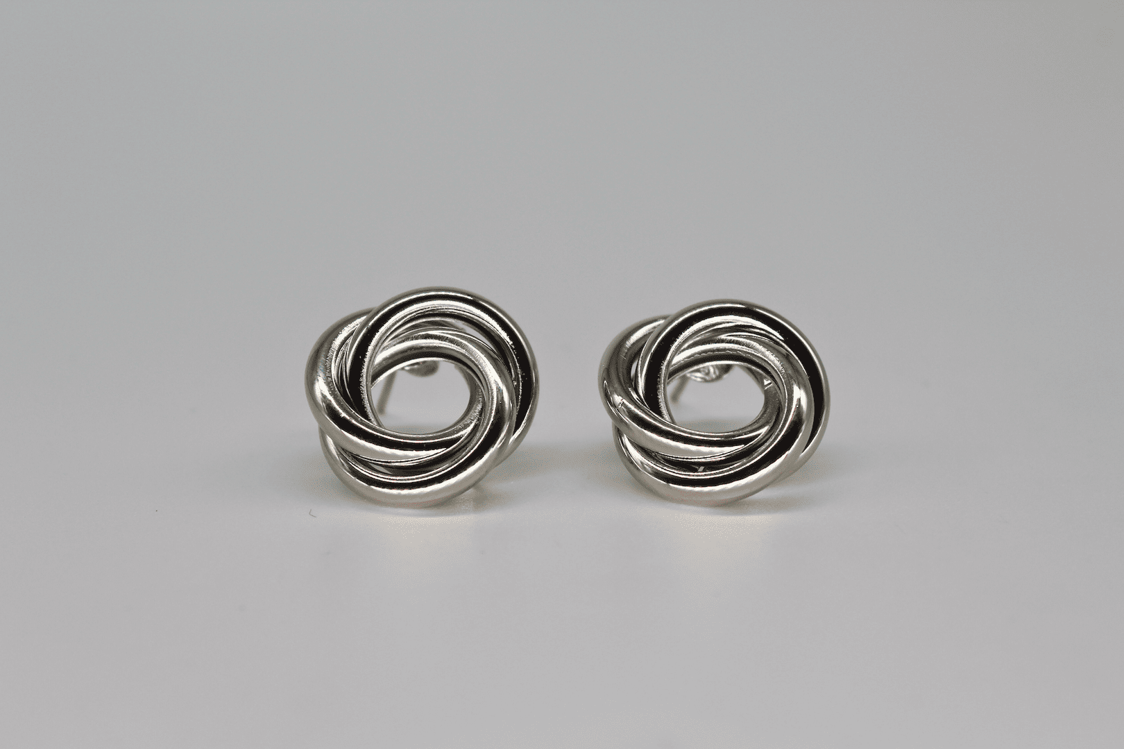 Pendientes Milos